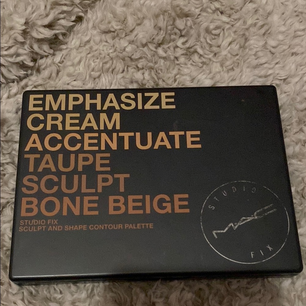 MAC Studio Fix Sculpt and Shape Contour Palette